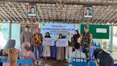 Pemerintah Desa Sepatan Salurkan BLT desa kepada 20  KPM