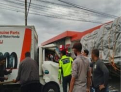 Lima Kendaraan Terlibat Laka di Depan SPBU Ngantru, Satlantas Polres Tulungagung Lakukan Penyelidikan