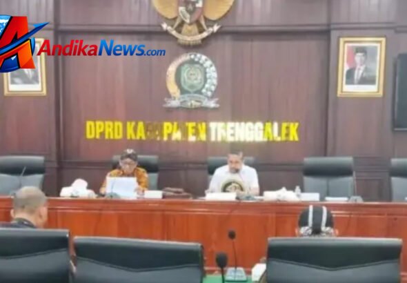 Suasana finalisasi dua Raperda di Graha Paripurna DPRD Kabupaten Trenggalek, 31 Agustus 2026 — AndikaNews.com