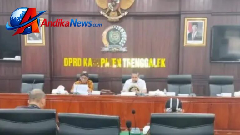 Suasana finalisasi dua Raperda di Graha Paripurna DPRD Kabupaten Trenggalek, 31 Agustus 2026 — AndikaNews.com