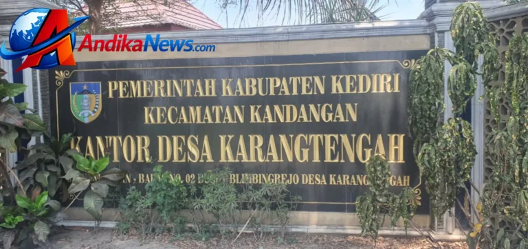 Papan nama Kantor Desa Karangtengah, Kecamatan Kandangan, Kabupaten Kediri, Jalan Balon No. 02 Dusun Blembingrejo
