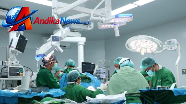 Suasana ruang operasi RSUD dr. Iskak Tulungagung tempat dilakukannya tindakan medis termasuk operasi jantung terbuka CABG